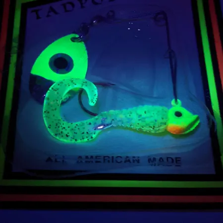 JB lures Tadpole spin UV (świeci w ultrafiolecie), Chartreuse, 4 g błystka obrotowa #11453