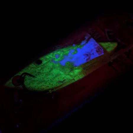 Strike King Diamond Shad UV (świeci w ultrafiolecie), Chartreuse, 14 g wobler #11551