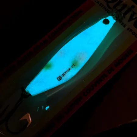 ​Luhr Jensen Quiver UV (świeci w ultrafiolecie), Perłowy UV - świeci w ultrafiolecie, 14 g błystka wahadłowa #13421