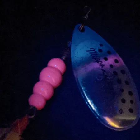 Mepps Aglia 5 Dressed (ogon z futra jelenia) UV (świeci w ultrafiolecie), pstrąg srebrny/tęczowy, 14 g błystka obrotowa #13519