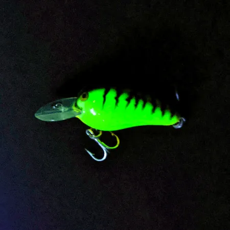 Bomber Fat A B04F UV (świeci w ultrafiolecie), Fire Tiger (Ognisty Tygrys), 5,5 g wobler #16894