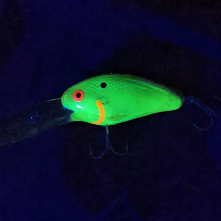 Bomber Model 9A Magnum Deep Runner UV (świeci w ultrafiolecie), 21 g wobler #17170