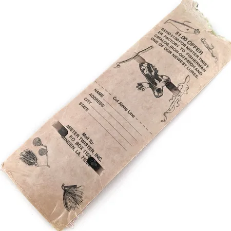 Mister Twister Buzz worm, red/black core #18833