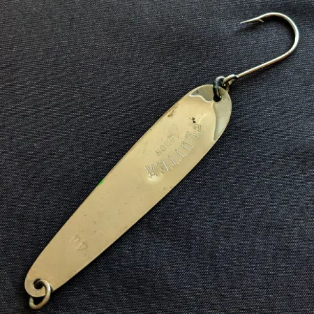 Luhr Jensen Flutter 44 Glow, nikiel/biały/zielony Glow, 4,5 g błystka wahadłowa #19361