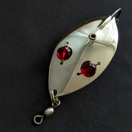 Red Eye Wiggler Weedless