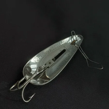 Weedless Bait  Fishtrap, nikiel/biały/czarny, 14 g błystka wahadłowa #22756