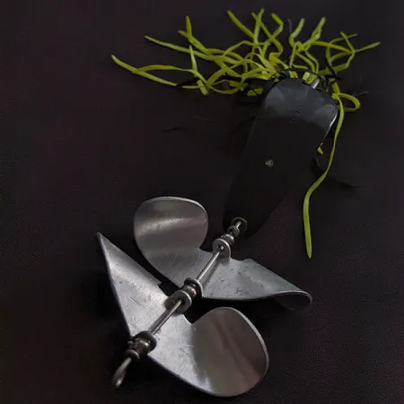 Strike King Timber King Weedless Spoon Buzz, czarny/żółty, 14 g błystka wahadłowa #23269