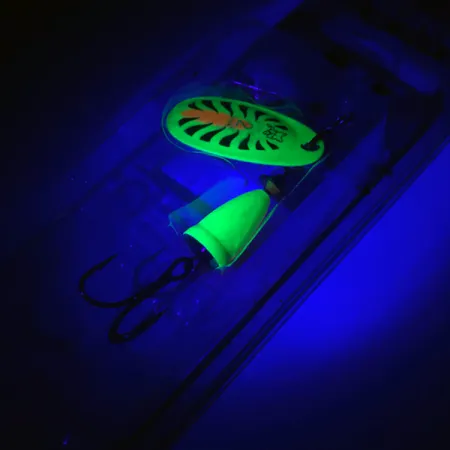 Blue Fox Super Vibrax 2 UV (świeci w ultrafiolecie), 6 g błystka obrotowa #4366